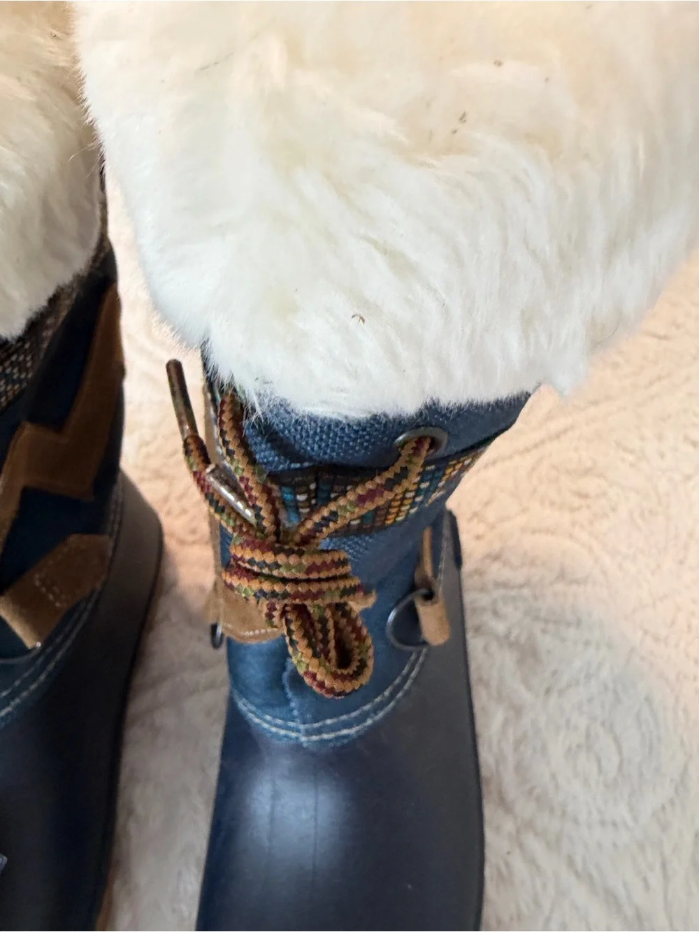 NWT Baffin Fleetek Winter Snow Boots with Faux Fur Made in Canada Navy Tan Sz 6